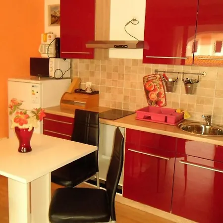 Daire Charming Kestenovi Dvori *