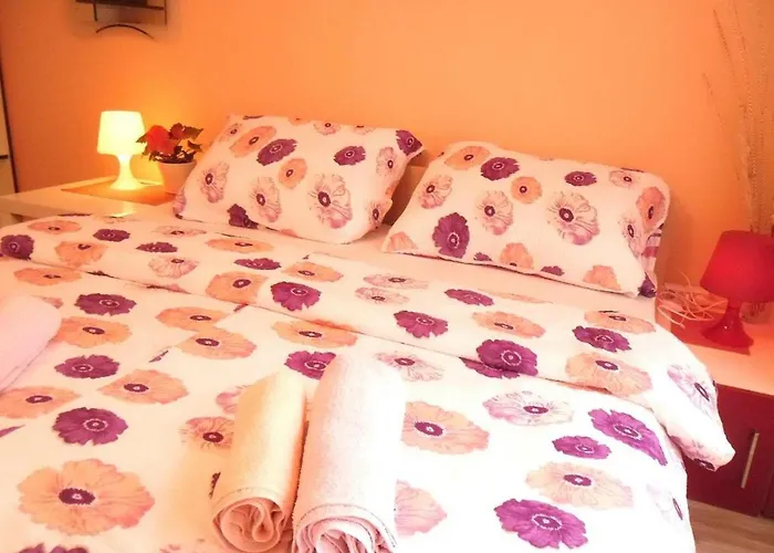 Charming Kestenovi Dvori Apartment *