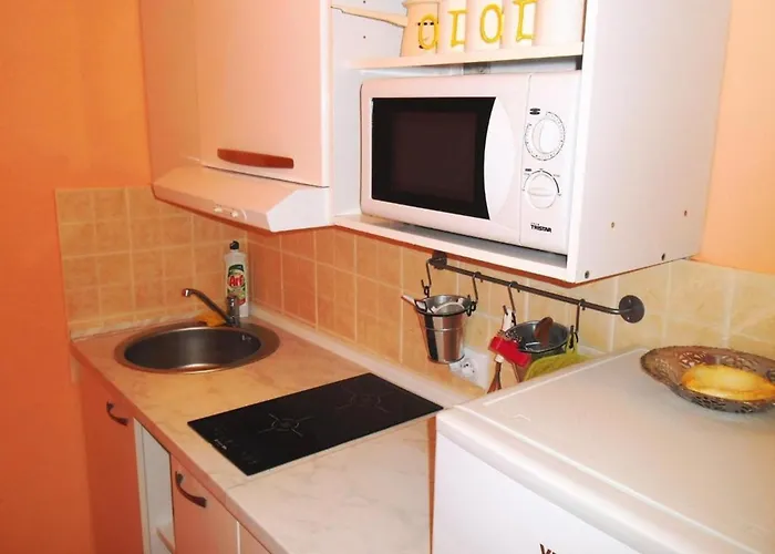 Charming Kestenovi Dvori Apartment
